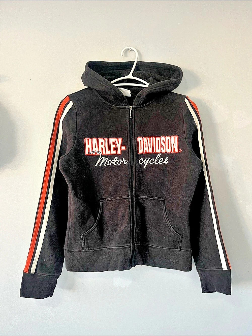 Harley-Davidson Women’s vintage Y2K Color Block Hoodie in Black & Red Size Small